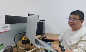 一线报路 | 数自毂证研发中心肖辉龙：罢休去干 共同成长