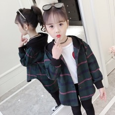 女童外套新款秋装韩版洋气小女孩褂子宽松连帽格子儿童装外衣