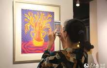 高清：“圆点女王”草间弥生50幅作品福州展出受欢迎