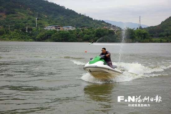 福州加大畜禽类养殖污染整治力度 金水湖水上项目回归