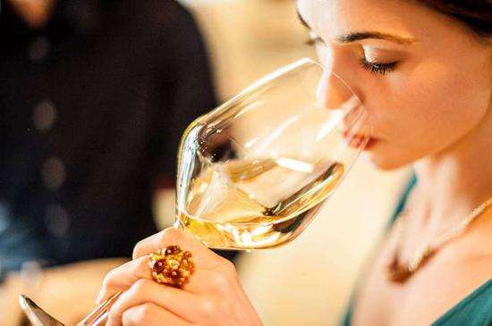 图片来源:Amphora Wines & Accessories