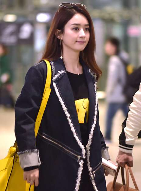 赵丽颖机场造型