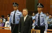 一汽原董事长徐建一为小舅子开店行方便 收600万房产