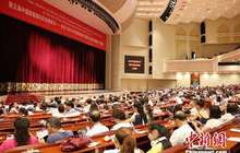 乌克兰《天鹅湖》新疆受热捧 加演场次座无虚席(图)