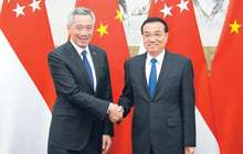 李克强会见新加坡总理：中国将坚定不移推进改革开放愿同东盟建设利益和命运共同体