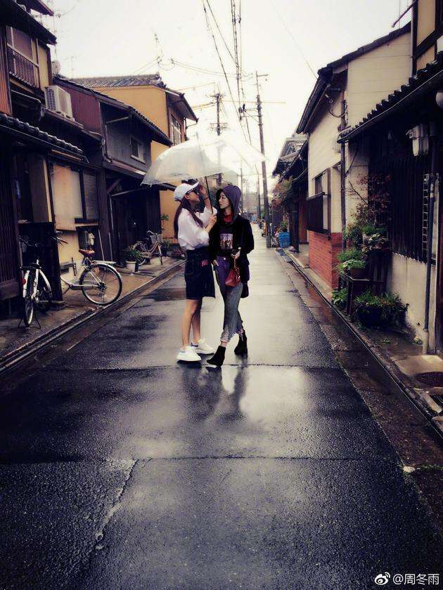 周冬雨和赵丽颖