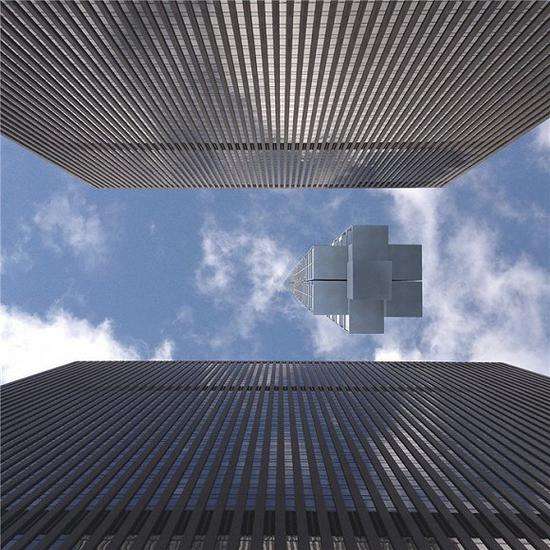 日行迹塔可以在迪拜建造,然后漂移到纽约城,像天外游客一般停留在城市的上空。