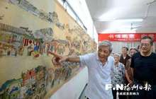 老人手绘“冰心画笔下的福州” 用画笔记取乡愁