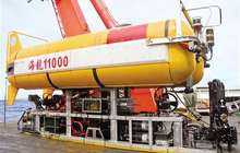 “海龙11000”潜水器2000米级海试成功