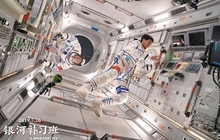 《银河补习班》 “上天”，找来俄罗斯帮手