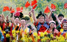 《可爱的中国》：56个民族非遗传承人的故事