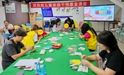 福州市鼓楼区慈善总会开展“缝缝贴贴”关爱孤独症儿童活动