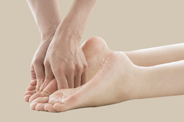 藏药泡脚颈肩背按摩扦脚刮脚脚摩