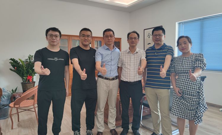 我会会长带队走访福建宽天电子有限公司