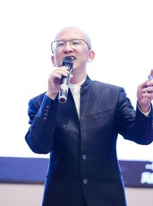 严为雷