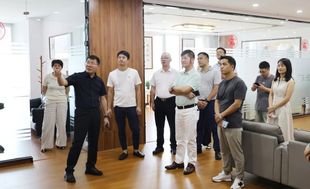 河南省福建总商会一行到河南经方云科技有限公司考察