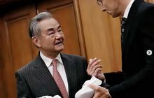 王毅外长赠送福建跑鞋，闽企运动品牌成绩亮眼