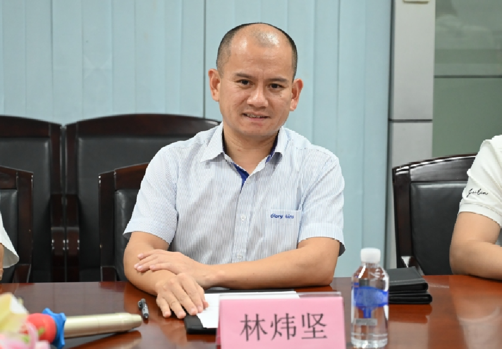 林炜坚.JPG