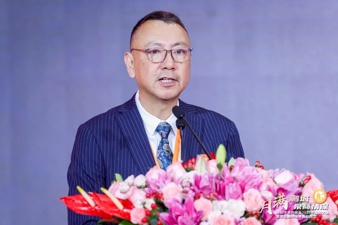 陈晖.jpg