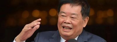 福耀玻璃完成代际交棒：曹德旺辞任，业绩新高成最佳背书