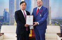 獲授比利時(shí)王冠勛章！這位泉州企業(yè)家的遠(yuǎn)征，讓歐洲王室為之加冕