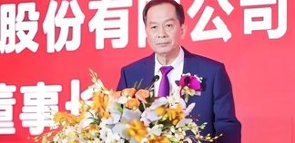 泉州一代实业家“交棒”90后：二代接班仅一年，为何急转弯？