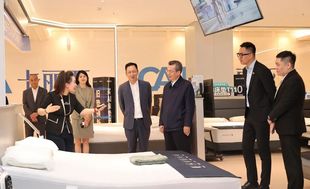 王永康前往第三十五届哈洽会禧龙分会场巡馆调研