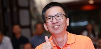 收入降了，利润却暴涨54%！这位晋江商人的“内衣帝国”是怎样逆袭的？