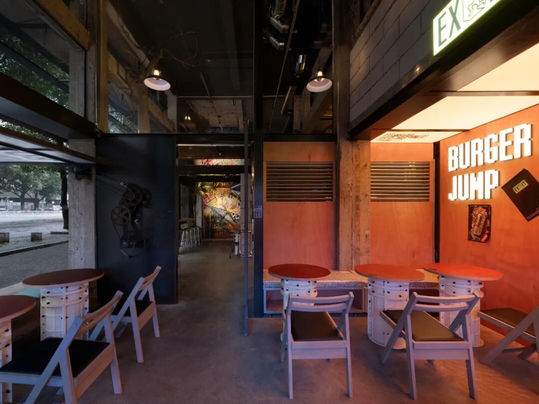 BURGER JUMP 灯箱