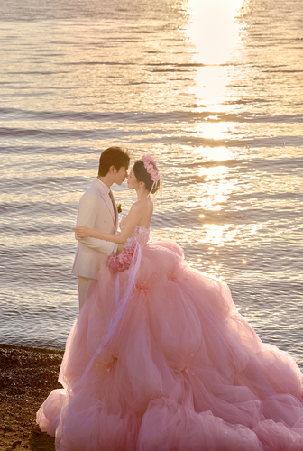 日出系列 -《粉黛》