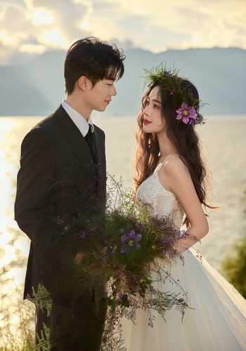 夕阳系列 -《朵莉亚》