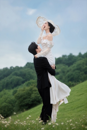 山夏尔尔/Summer Mountain