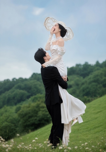 山夏尔尔/Summer Mountain