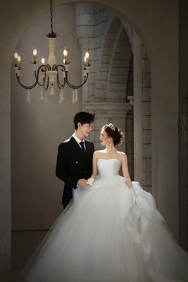 025